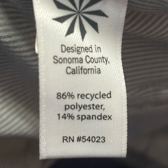 Athleta Beachside Shorts Drawstring Waist small Pinstripe Beach Gym Wome… - Picture 7 of 12